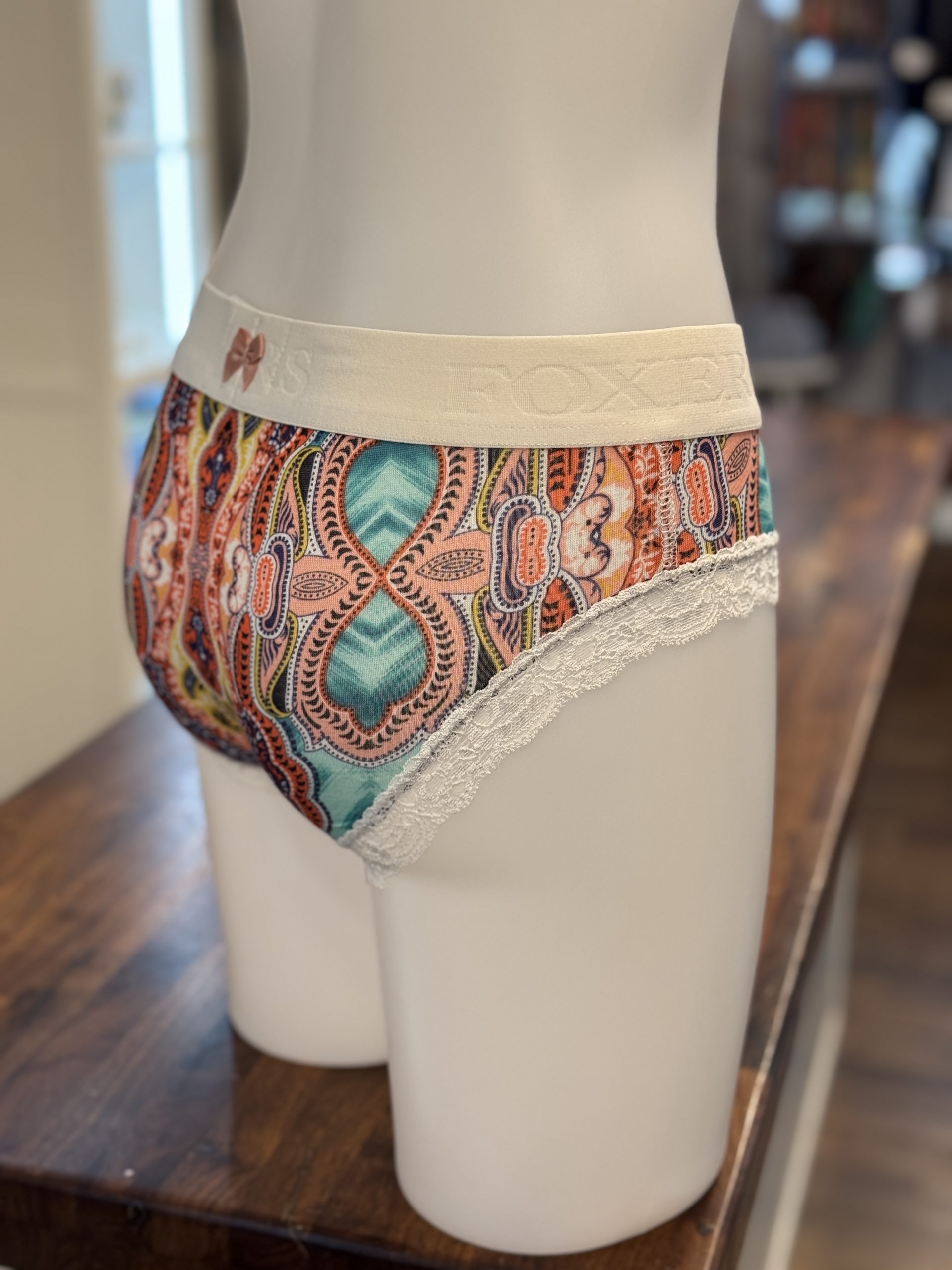 Ivory Logoband over Green Paisley – Bild 2