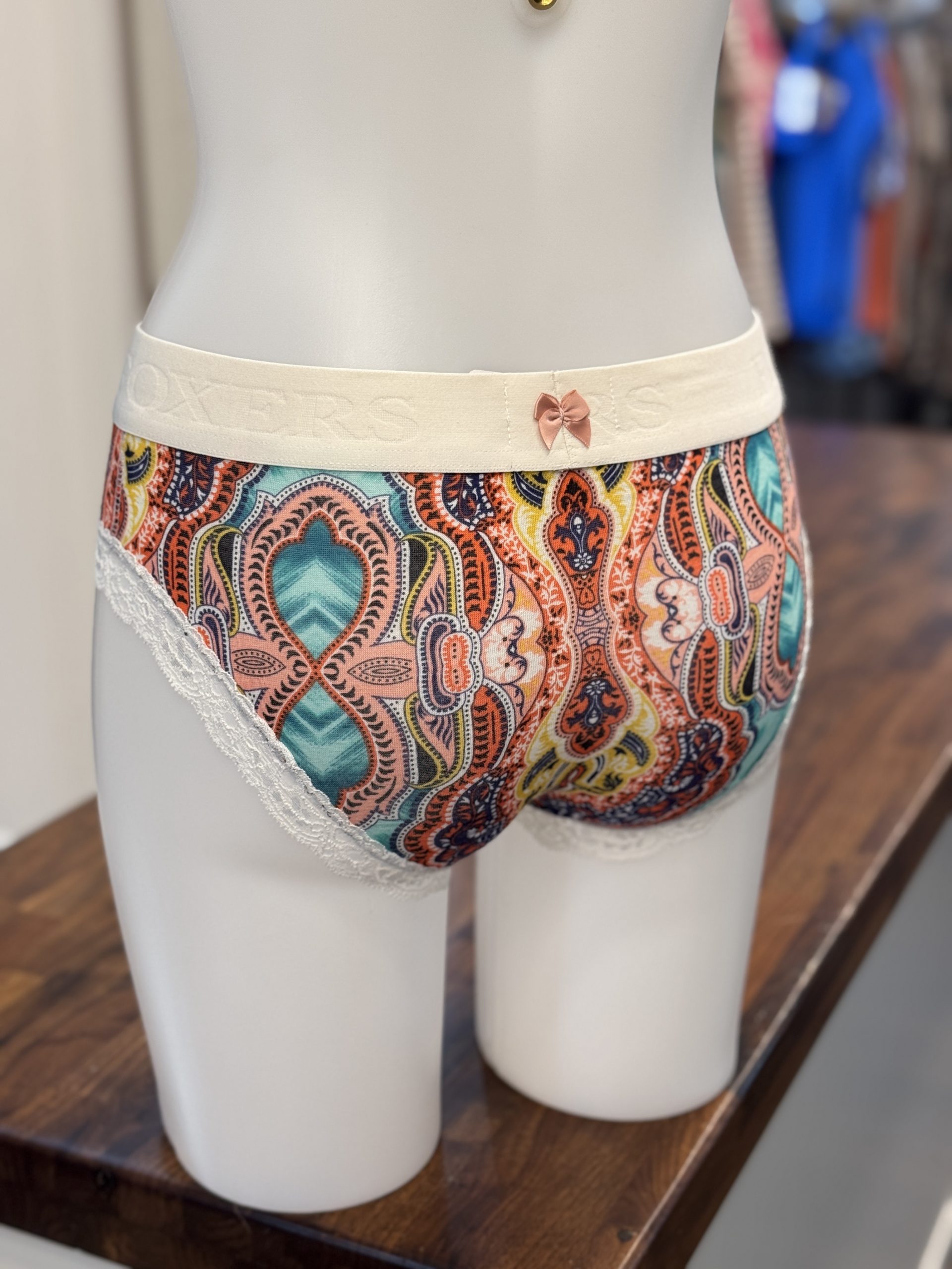 Ivory Logoband over Green Paisley – Bild 3