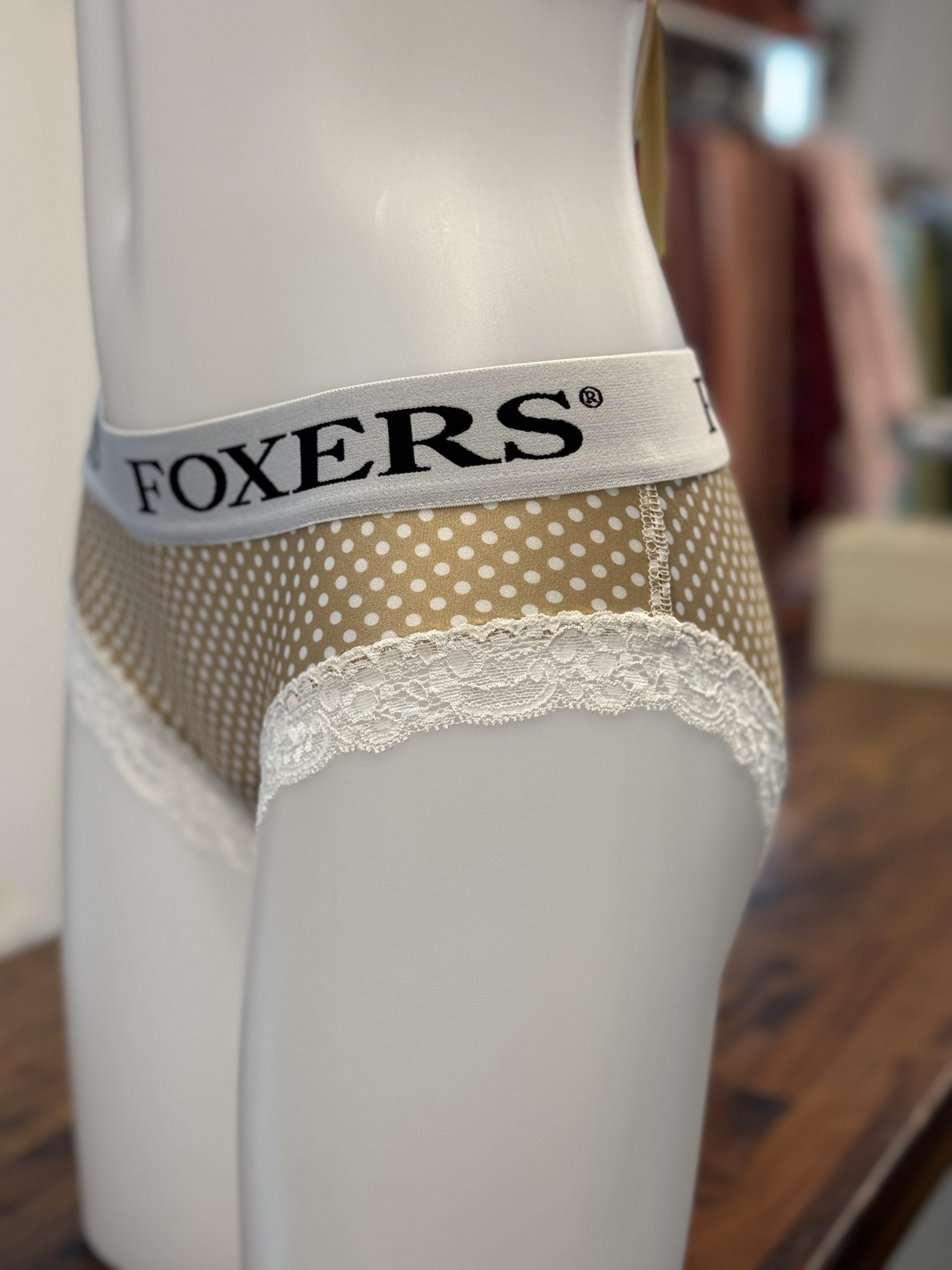 White Foxers Logoband over Golden dot – Bild 3