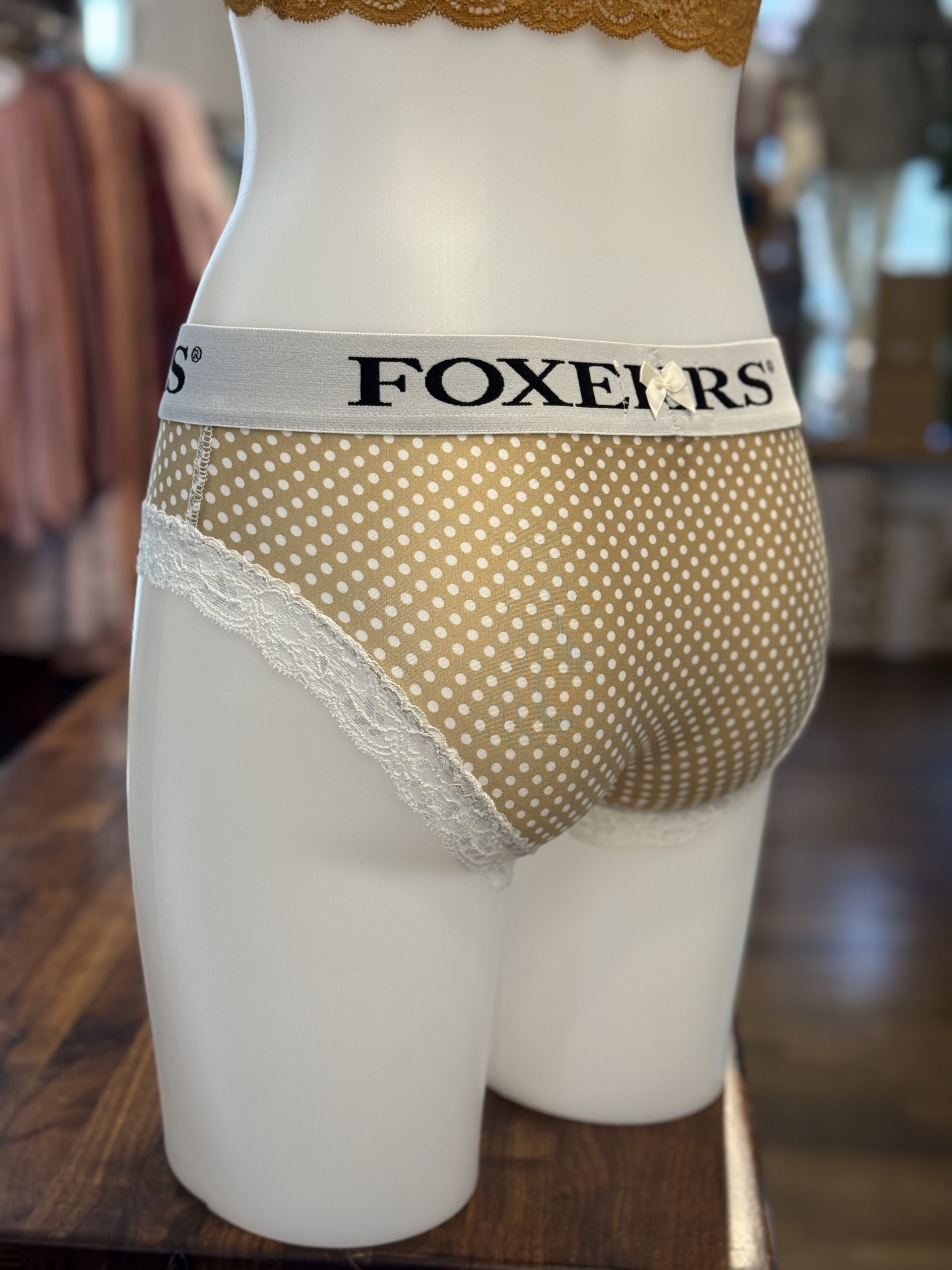 White Foxers Logoband over Golden dot – Bild 2