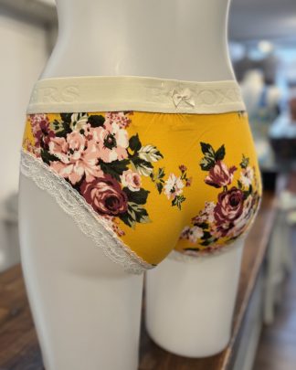 Ivory Logoband over Golden Rose Garden